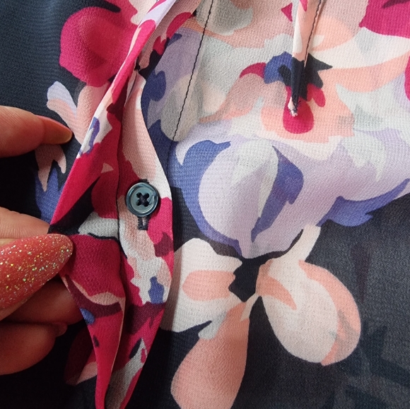 Gap Sheer Floral Flowy Blouse - Picture 3 of 8